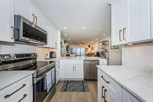 6051 Sun Blvd, Saint Petersburg, FL 33715 - Photo 9