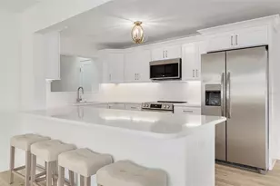 5531 Manatee Point Dr, New Port Richey, FL 34652 - Photo 7