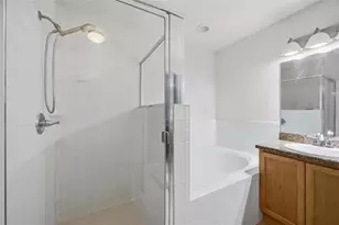 11239 Southwind Lake Dr, Gibsonton, FL 33534 - Photo 13