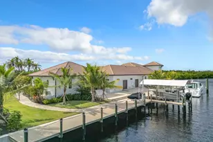 14201 Bay Dr, Fort Myers, FL 33919 - Photo 5