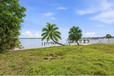 6043 Bayou Grande Boulevard NE, Saint Petersburg, FL 33703 - Photo 7