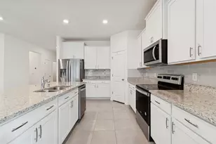 7139 Steer Blade Dr, Zephyrhills, FL 33541 - Photo 23