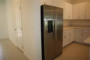 3346 Lapis Lk Dr, Zephyrhills, FL 33541 - Photo 5