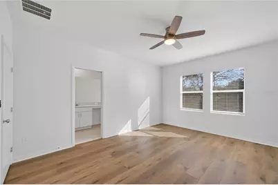 3346 Lapis Lake Dr, Zephyrhills, FL 33541 - Photo 9