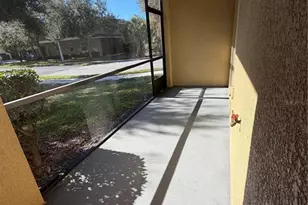 2752 Hampton Green Ln, Brandon, FL 33511 - Photo 5