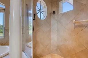 5918 Bahama Shores Dr S, Saint Petersburg, FL 33705 - Photo 37