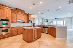 5918 Bahama Shores Dr S, Saint Petersburg, FL 33705 - Photo 17