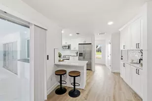6236 17th St S, Saint Petersburg, FL 33712 - Photo 13