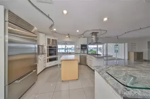 6429 Lake Sunrise Dr, Apollo Beach, FL 33572 - Photo 9