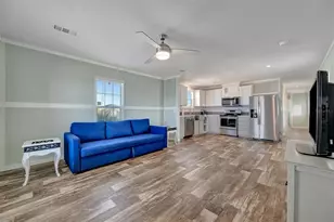 105 W St Johns Wy, Apollo Beach, FL 33572 - Photo 7
