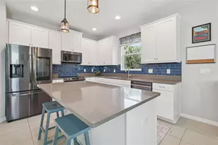 8213 Barnside View Ln, Gibsonton, FL 33534 - Photo 13