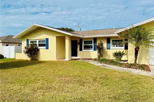 14025 Yacht Club Blvd, Seminole, FL 33776 - Photo 1