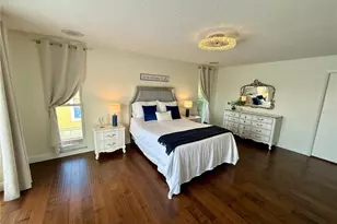 812 Island Way, Clearwater Beach, FL 33767 - Photo 75