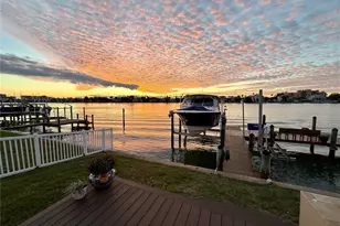 812 Island Way, Clearwater Beach, FL 33767 - Photo 5