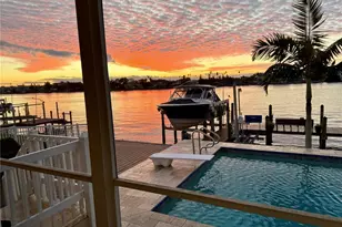 812 Island Way, Clearwater Beach, FL 33767 - Photo 51