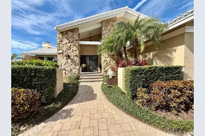 812 Island Way, Clearwater Beach, FL 33767 - Photo 3