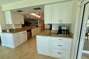 812 Island Way, Clearwater Beach, FL 33767 - Photo 33