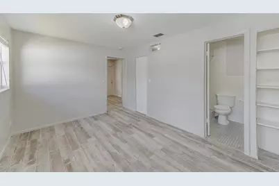 969 2nd Avenue NE, Largo, FL 33770 - Photo 17