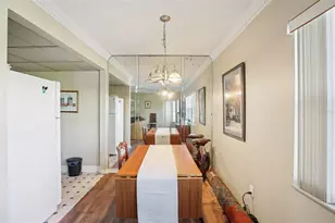 209 NE Lincoln Circle N, Saint Petersburg, FL 33702 - Photo 9