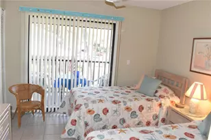 2706 72nd St W, Bradenton, FL 34209 - Photo 13