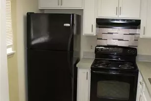 6306 Newtown Cir, Tampa, FL 33615 - Photo 5