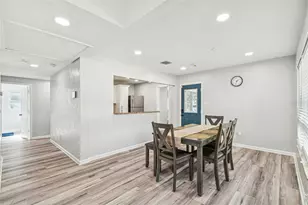 2810 W Silver Lake Ave, Tampa, FL 33614 - Photo 9