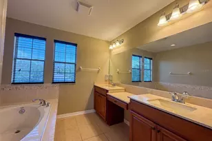 10663 Pictorial Park Dr, Tampa, FL 33647 - Photo 41