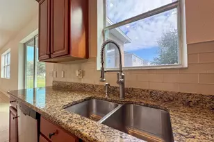 10663 Pictorial Park Dr, Tampa, FL 33647 - Photo 17