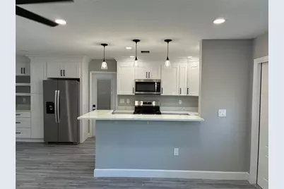 9024 2nd Street N, Saint Petersburg, FL 33702 - Photo 3