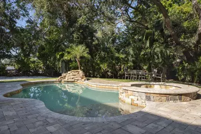 318 Rafael Boulevard NE, Saint Petersburg, FL 33704 - Photo 37