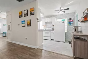 9122 94th St, Seminole, FL 33777 - Photo 13