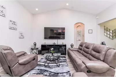 5816 Little River Drive, Tampa, FL 33615 - Photo 7