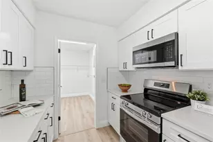 7406 Manchester Ln, Tampa, FL 33619 - Photo 9