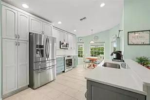 29318 Snap Hook Dr, San Antonio, FL 33576 - Photo 7