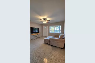 1018 60th Avenue N, Saint Petersburg, FL 33703 - Photo 7