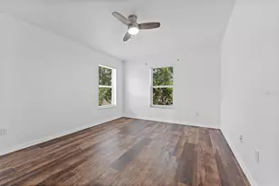 961 Aussi Ct, Tarpon Springs, FL 34689 - Photo 27