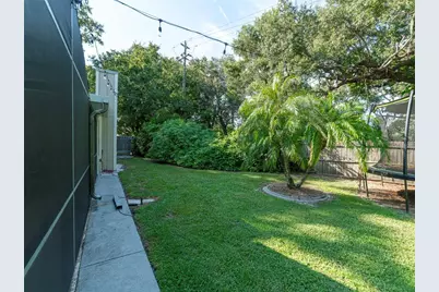 8108 Glenbrooke Place, Sarasota, FL 34243 - Photo 25