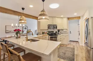 8108 Glenbrooke Pl, Sarasota, FL 34243 - Photo 11
