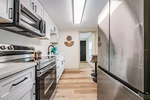 4941 43rd Ave N, Saint Petersburg, FL 33709 - Photo 5