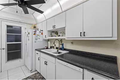 2735 Sherbrooke Lane #D, Palm Harbor, FL 34684 - Photo 15