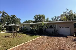 1400 Alhambra Way S, Saint Petersburg, FL 33705 - Photo 1