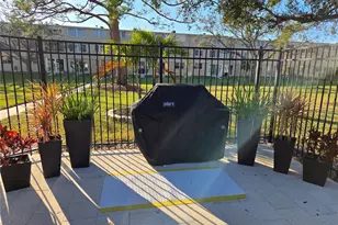 4915 Bay Street NE, Saint Petersburg, FL 33703 - Photo 21