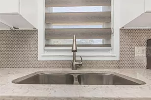 6644 Gulfport Blvd S, South Pasadena, FL 33707 - Photo 15