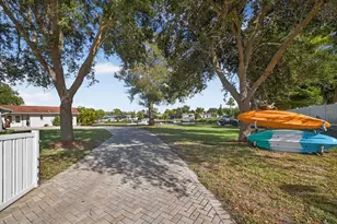 853 Seacrest Dr, Largo, FL 33771 - Photo 57