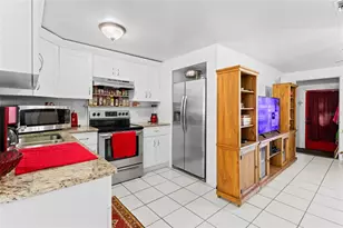 10490 115th Ave, Largo, FL 33773 - Photo 15
