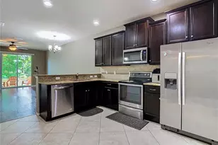 4907 White Sanderling Ct, Tampa, FL 33619 - Photo 3