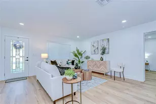 909 Lake Charles Cir, Lutz, FL 33548 - Photo 5