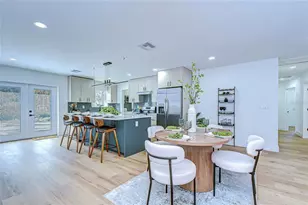 909 Lake Charles Cir, Lutz, FL 33548 - Photo 3