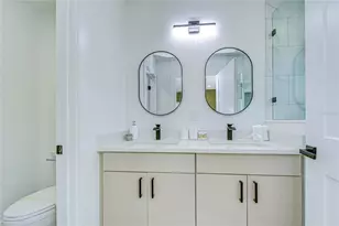 909 Lake Charles Cir, Lutz, FL 33548 - Photo 27