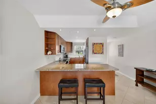 12100 Capri Cir S, Treasure Island, FL 33706 - Photo 9